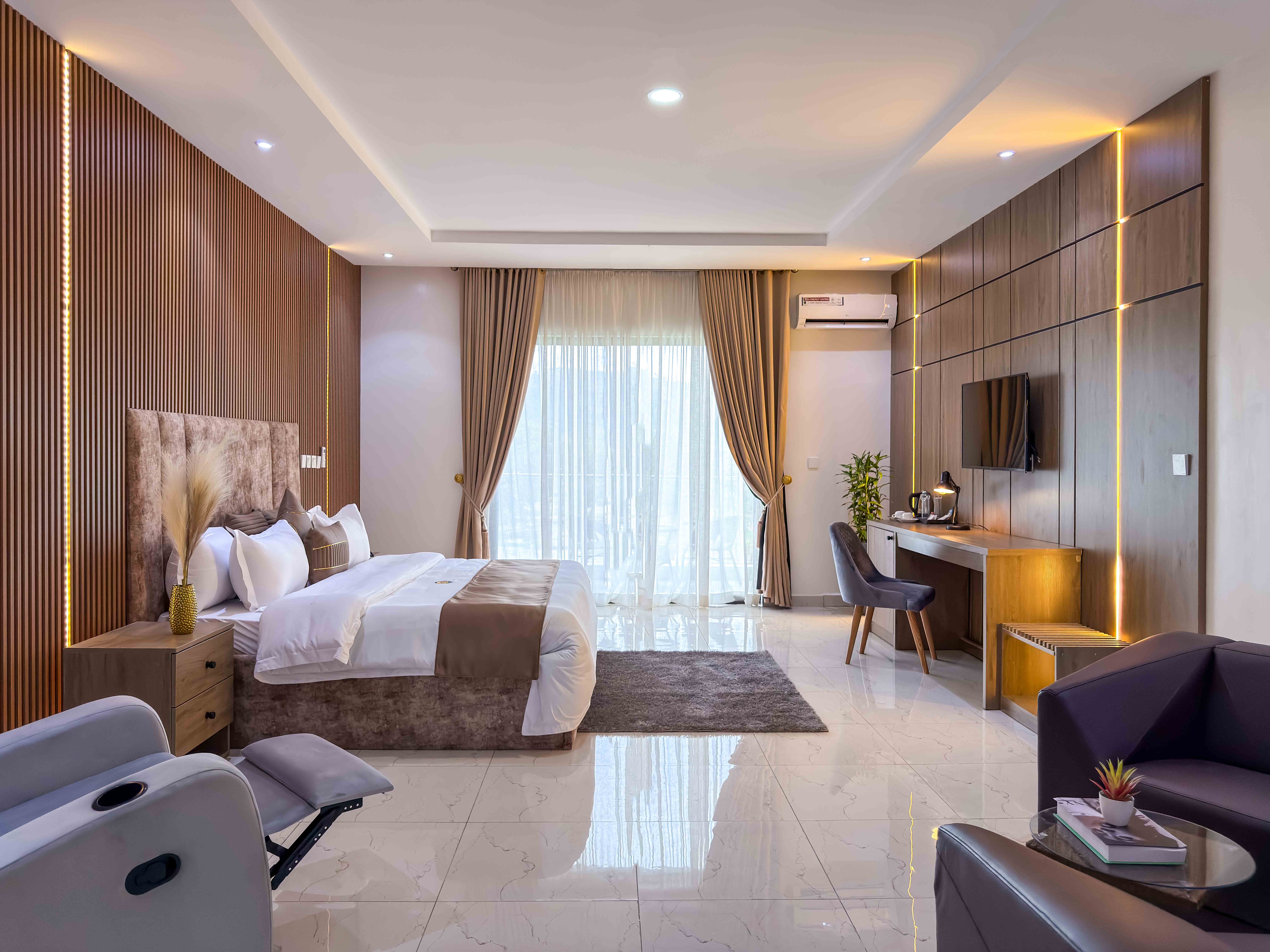 Presidential Suite - Image 3